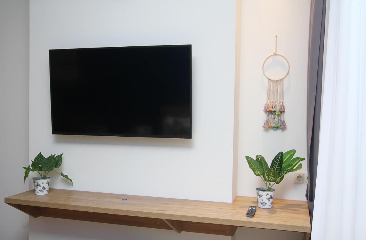 Parilament On Rustaveli 4 Rooms Tbilisi Ngoại thất bức ảnh